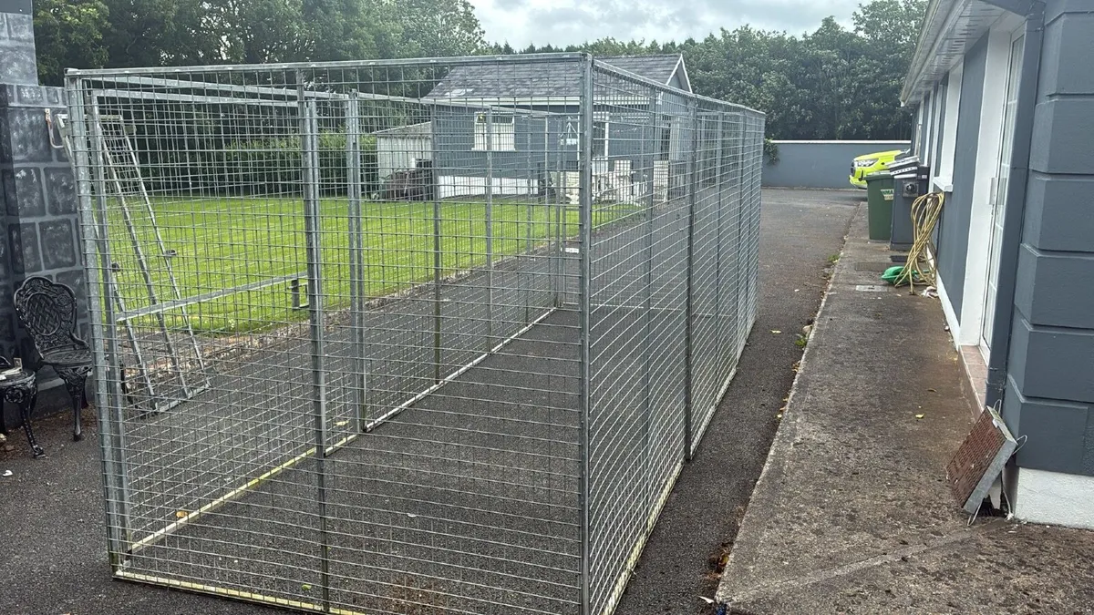 Heavy Duty Galvanised Dipped Steel Dog run/pen - Image 4