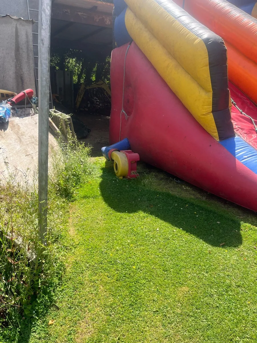 Bouncing castle slide - Image 2