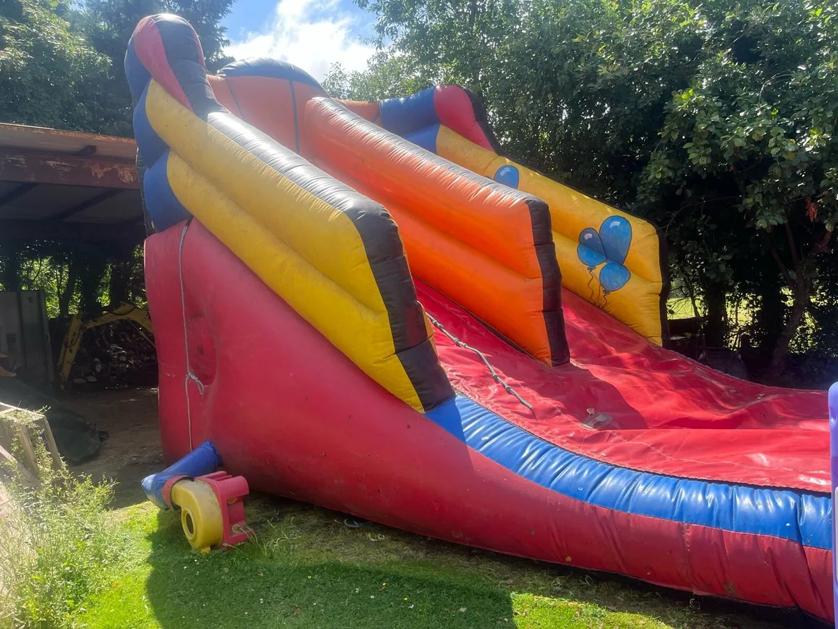 Bouncing castle slide - Image 1