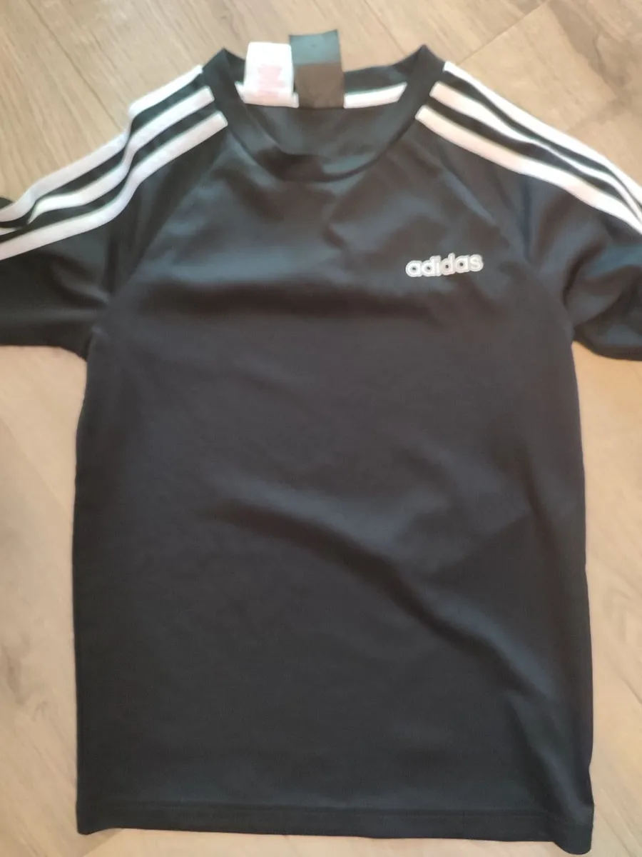 Adidas tracksuit - Image 4