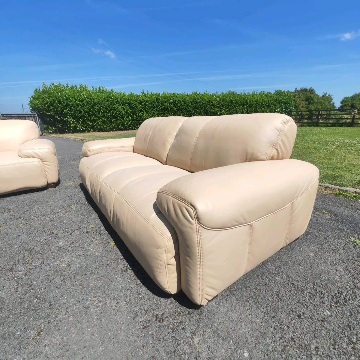 New lower price Sofas 100% real leather - Image 3