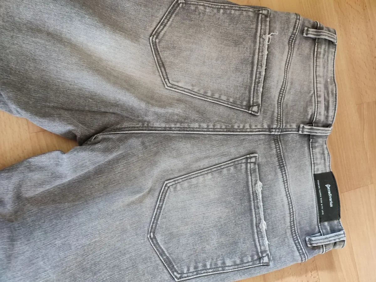 JEANS-NEVER WORN - Image 4
