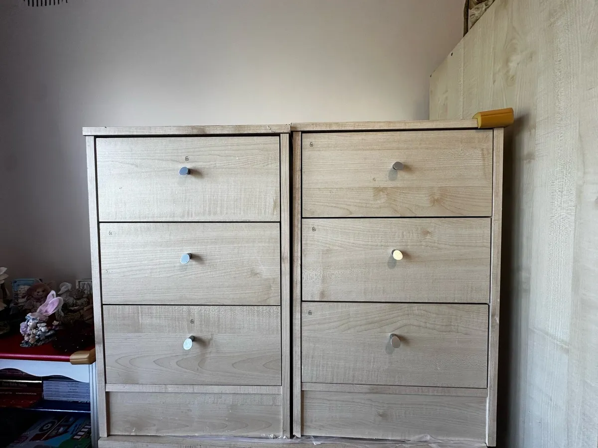 Wardrobe & Chests of Drawers - Image 2
