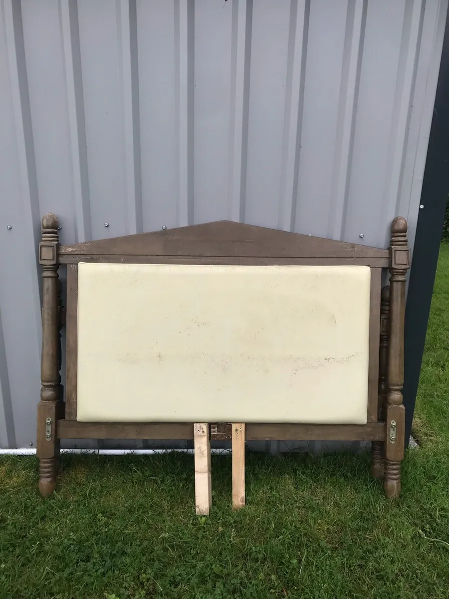 Free headboard - Image 1