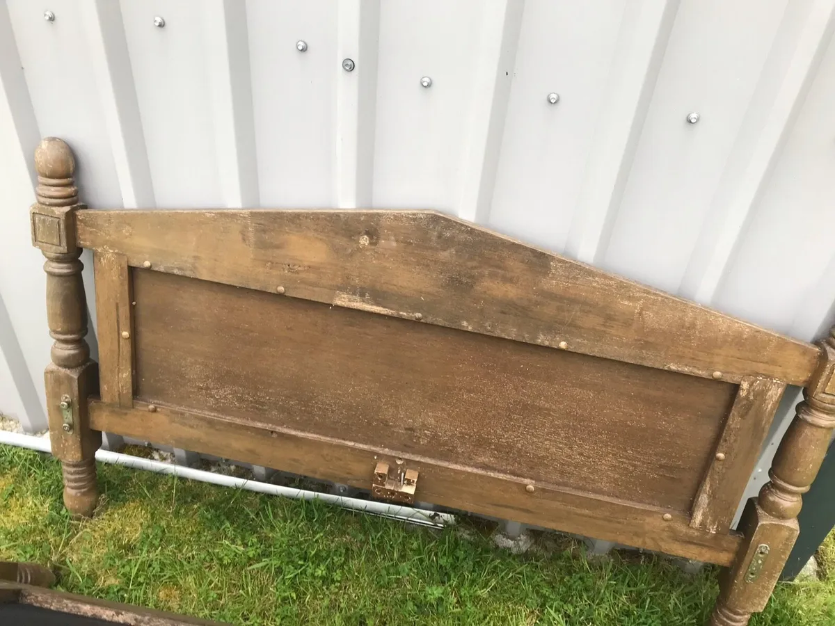 Free headboard - Image 2