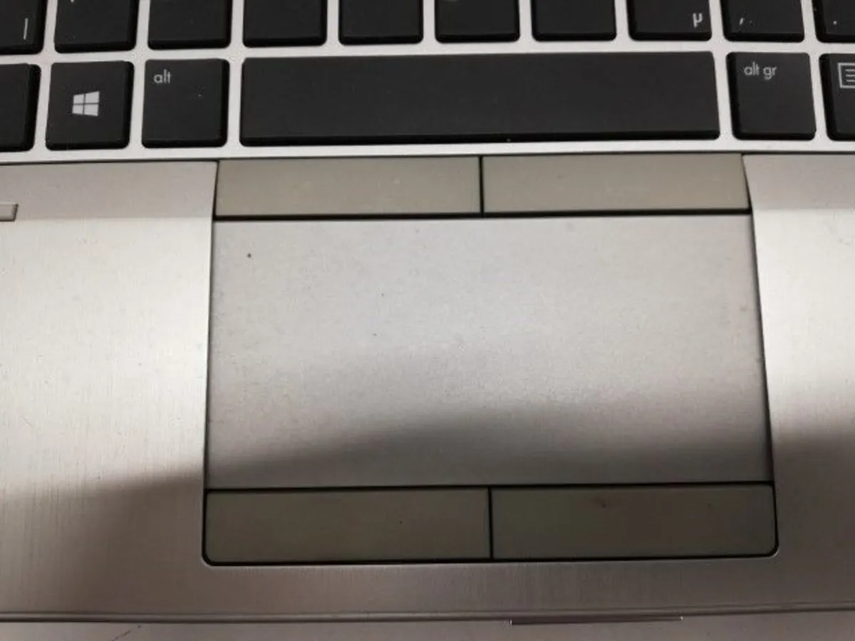 Online Laptop Clearance Auction - Image 4