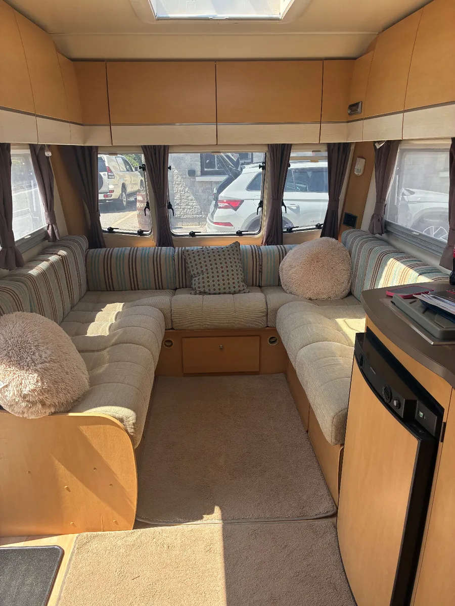 2012 Bailey Pegasus fixed bed - Image 4