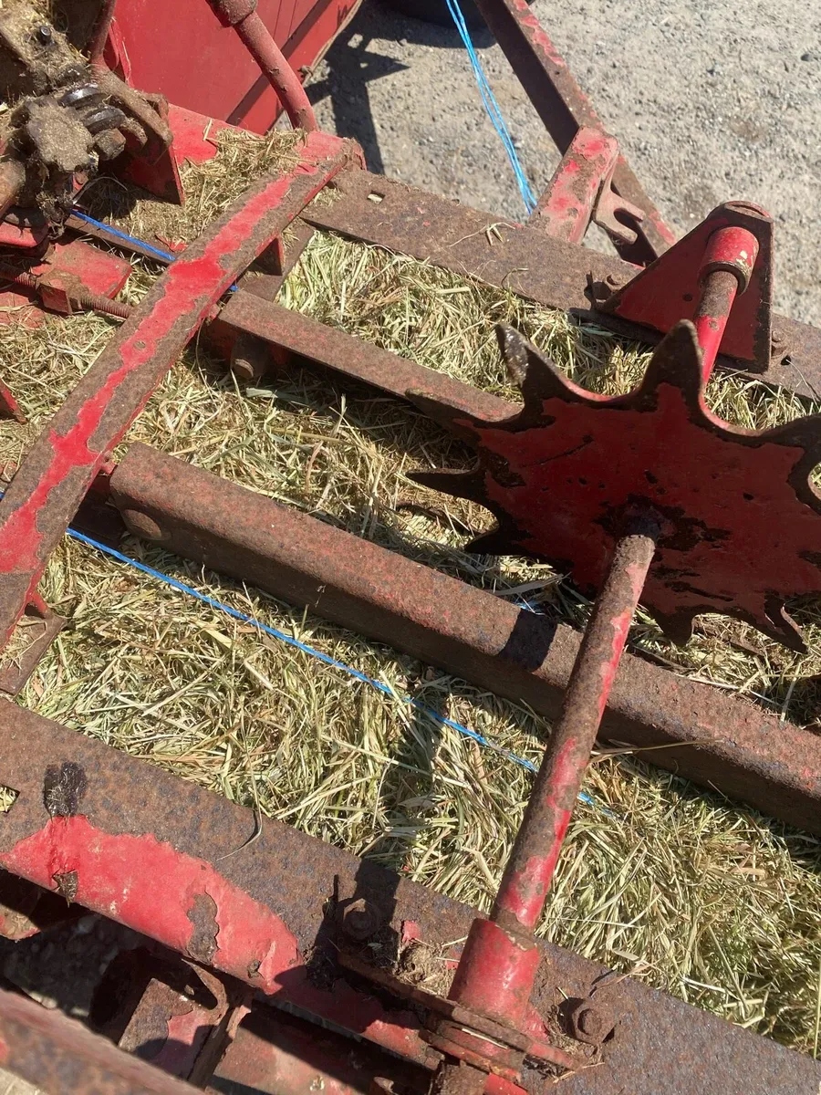 New Holland 276 square baler - Image 4