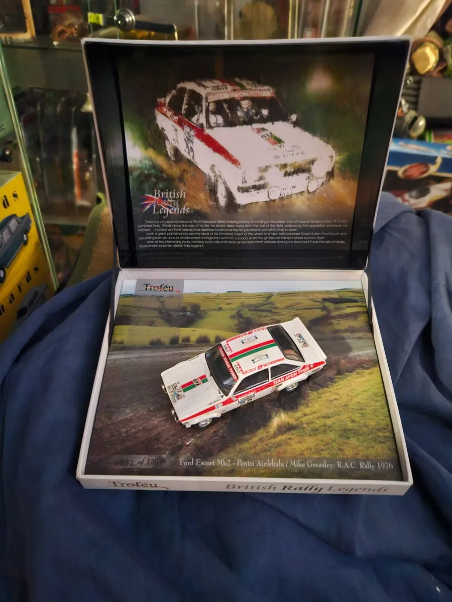 Corgi Trofeu Ford Escort Rally - Image 1