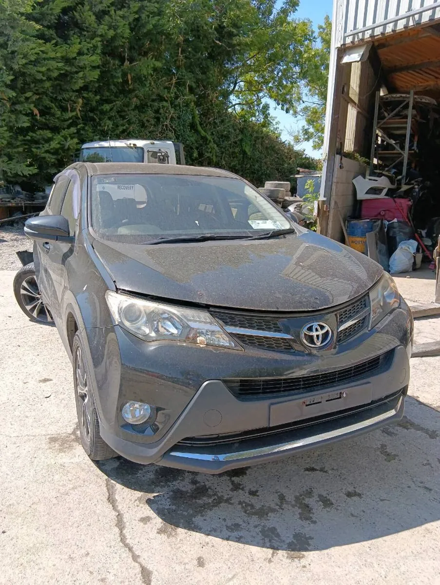 Breaking Toyota rav4 2014 diesel - Image 1