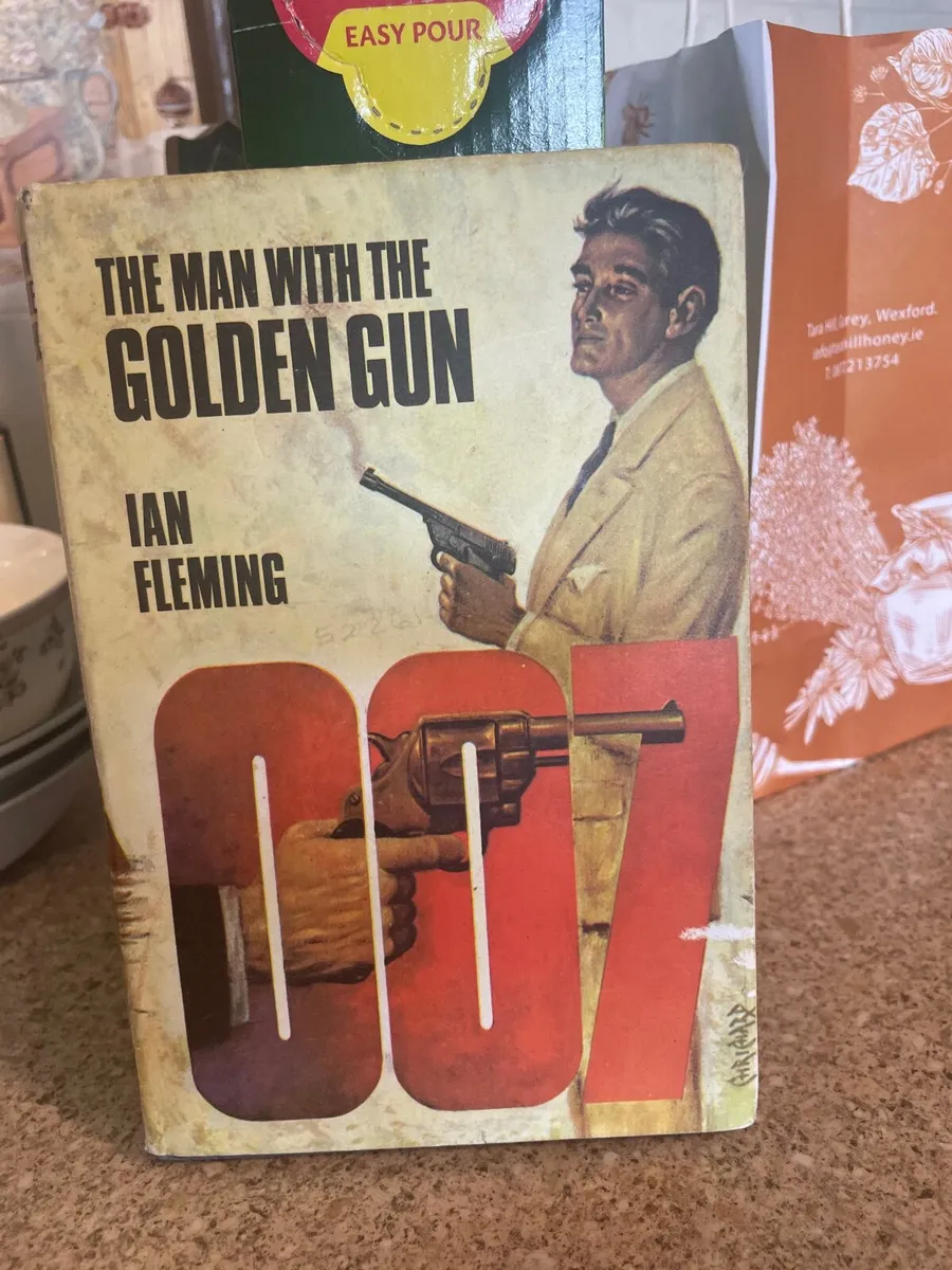 ORIGINAL  JAMES BOND  PUBLICATION