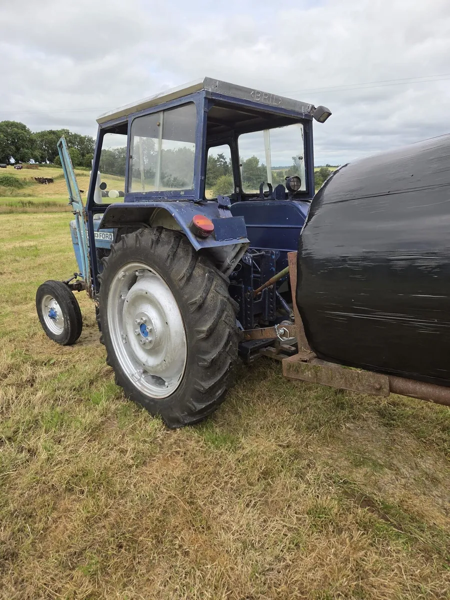 Ford 4100 - Image 2