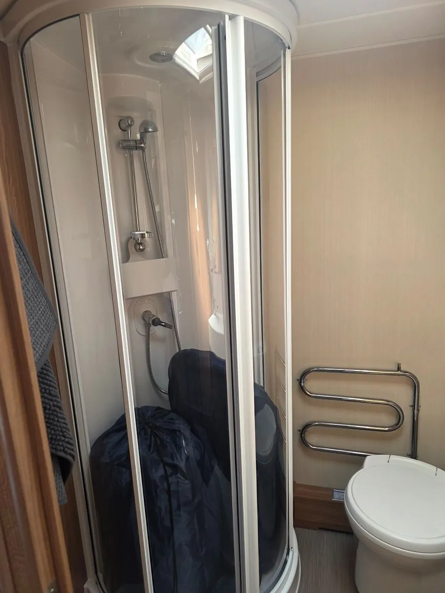 Caravan  Corona Compass Club Class 6 berth 576 - Image 3