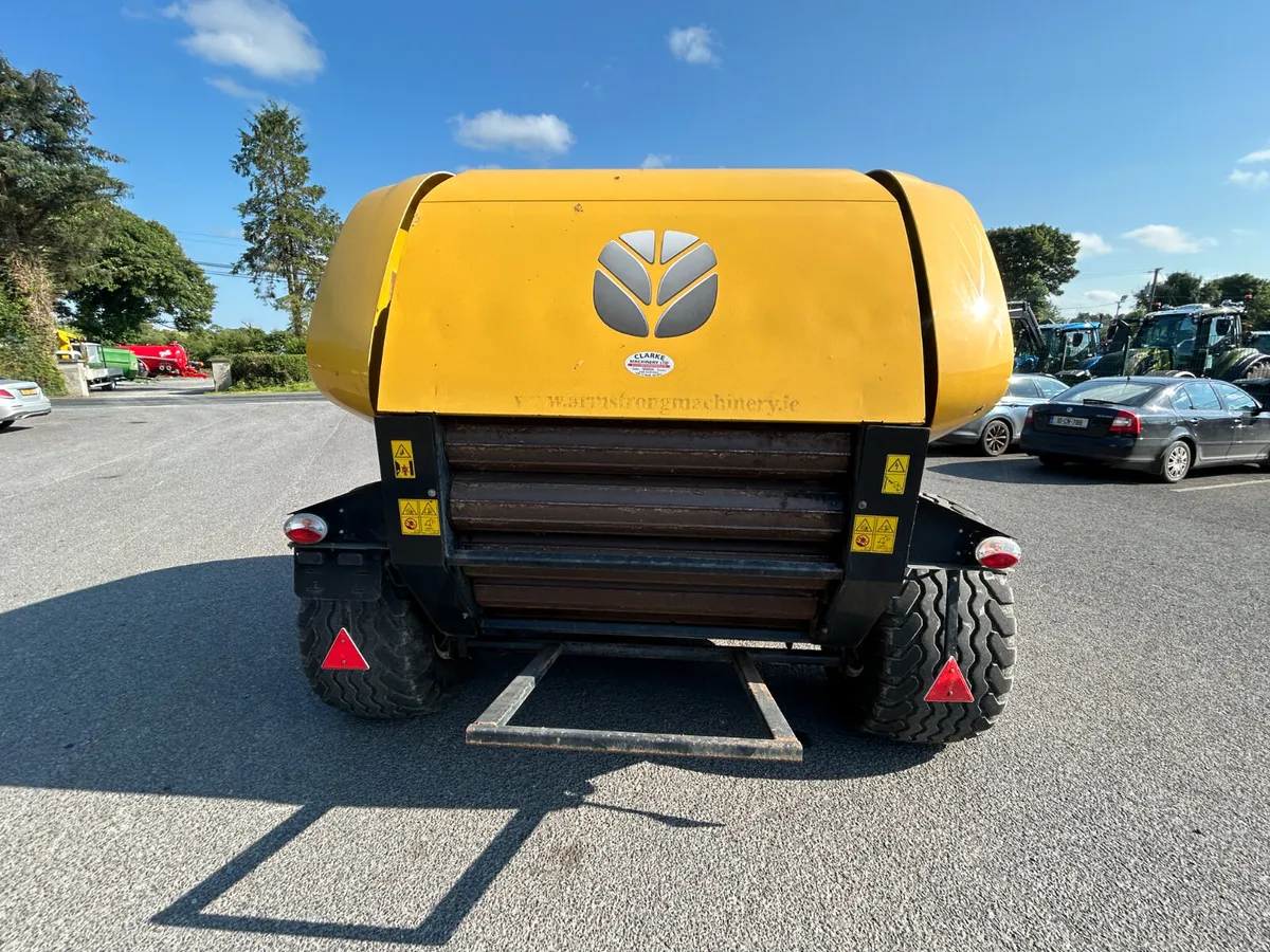 NEW HOLLAND 125 ROUND BALER - Image 4