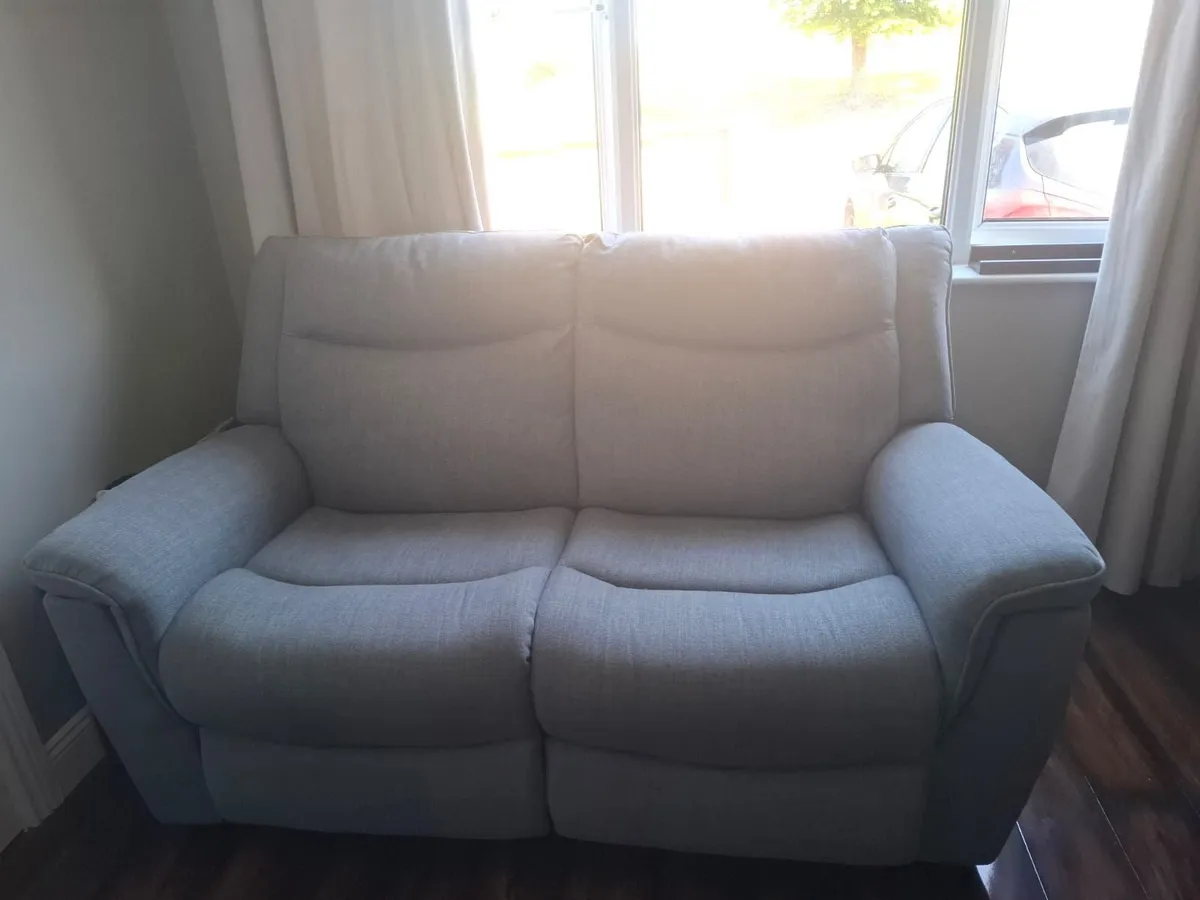 3 piece Sofas suite - Image 4