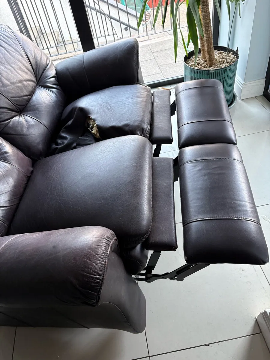 Lazy boy double recliner Leather couch - Image 2