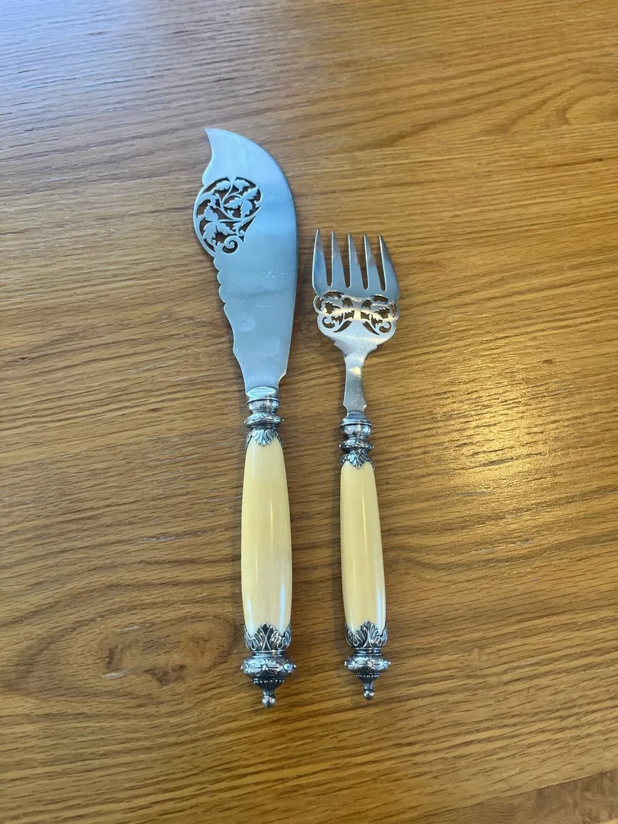 Antique Sheffield Fish Server - Image 3