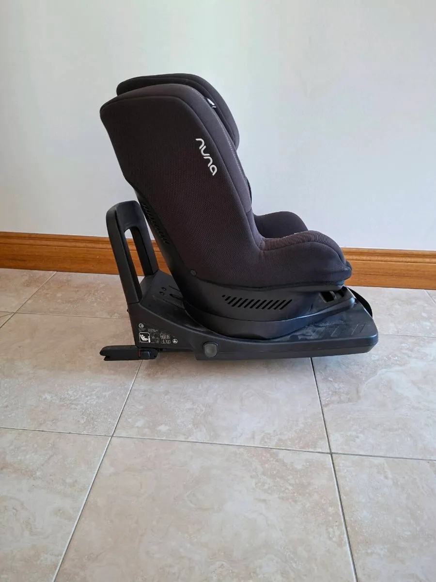 Nuna 360 Iso fix car seat - Image 2