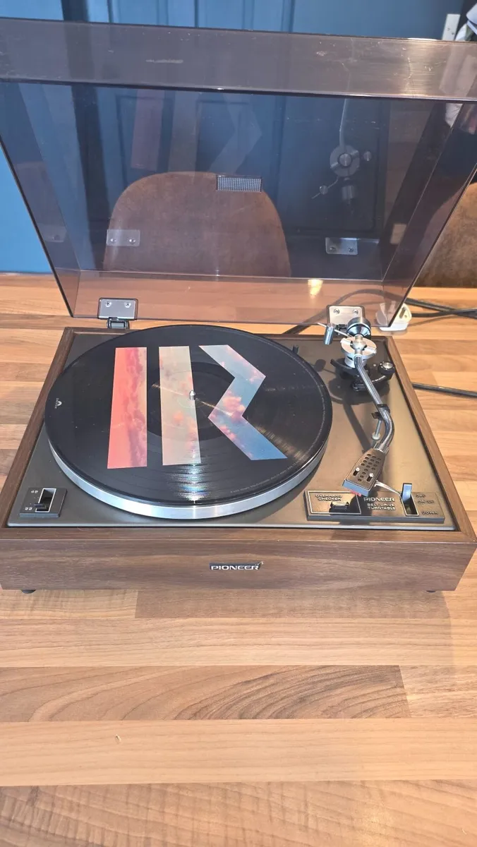 PIONEER PL-12D II TURNTABLE RECORD PLAYER CLASSIC - Image 1