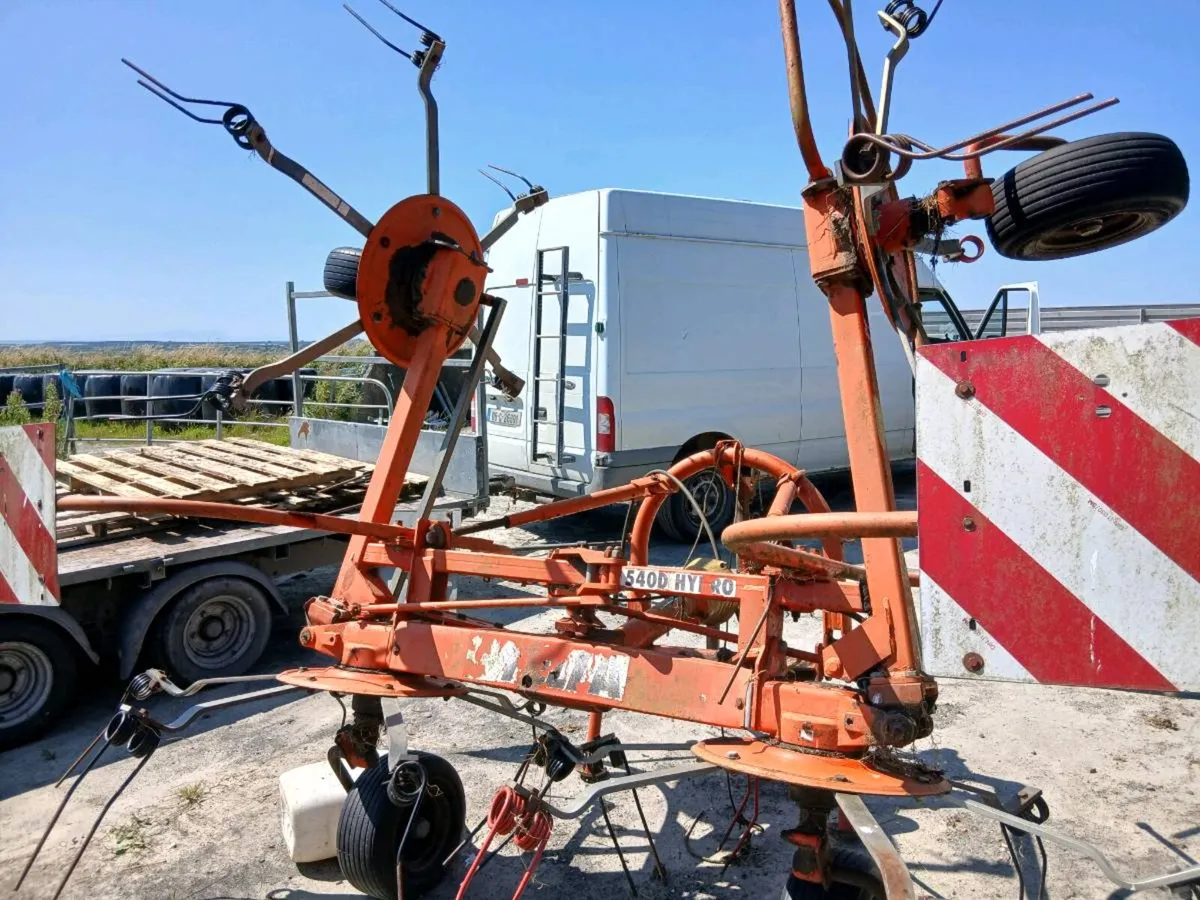 Fella tedder - Image 1