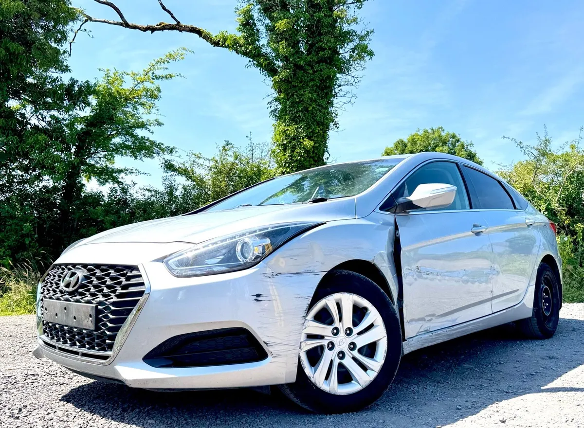 2019 Hyunday i40 1.6 Diesel for breaking - Image 2