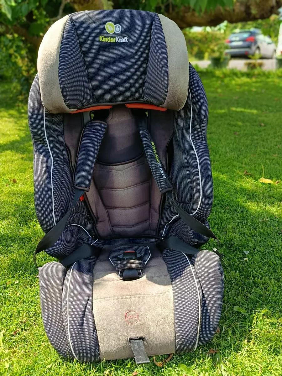 Childs car seat - Image 1