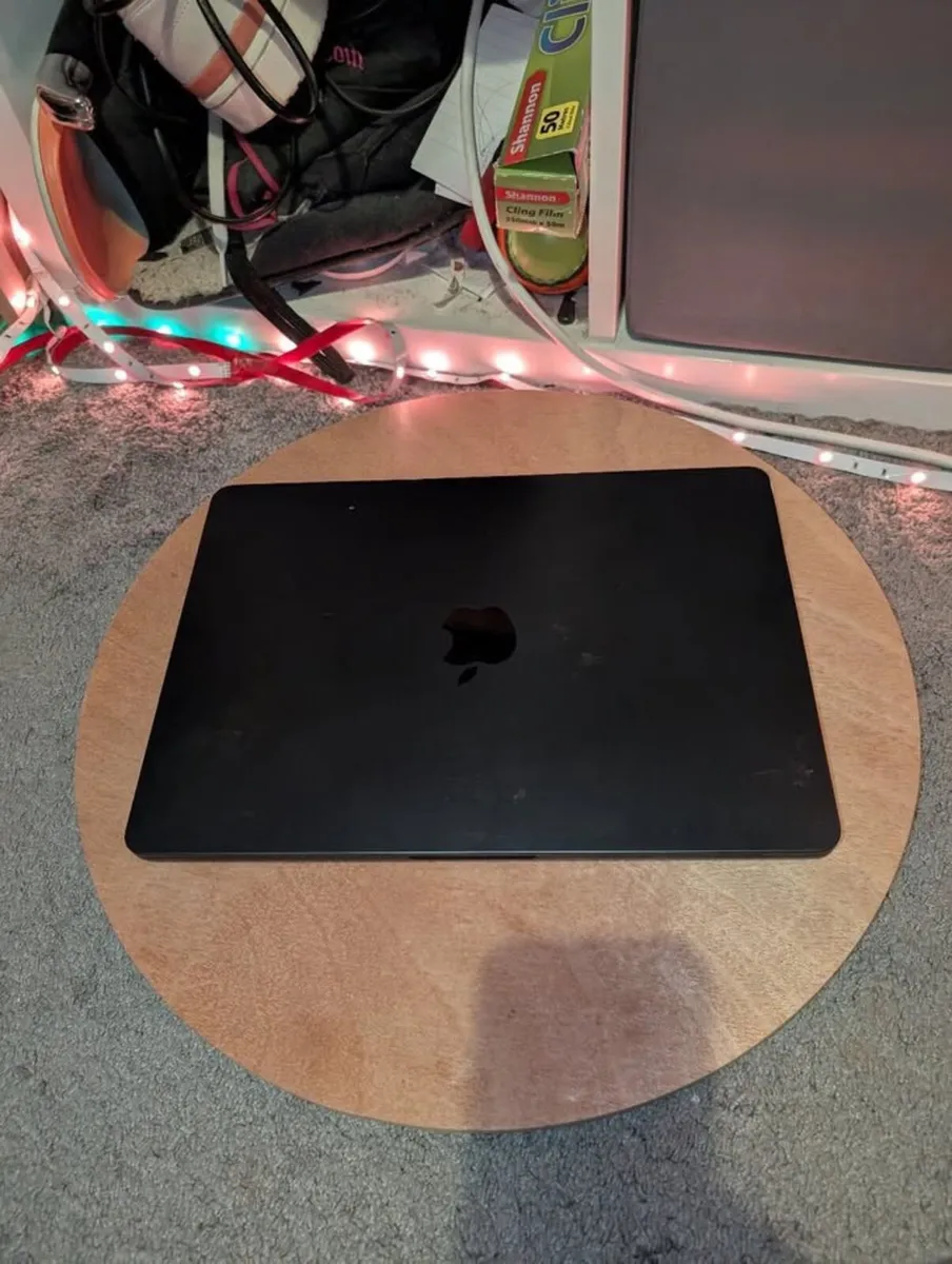 macbook air 2022 - Image 1