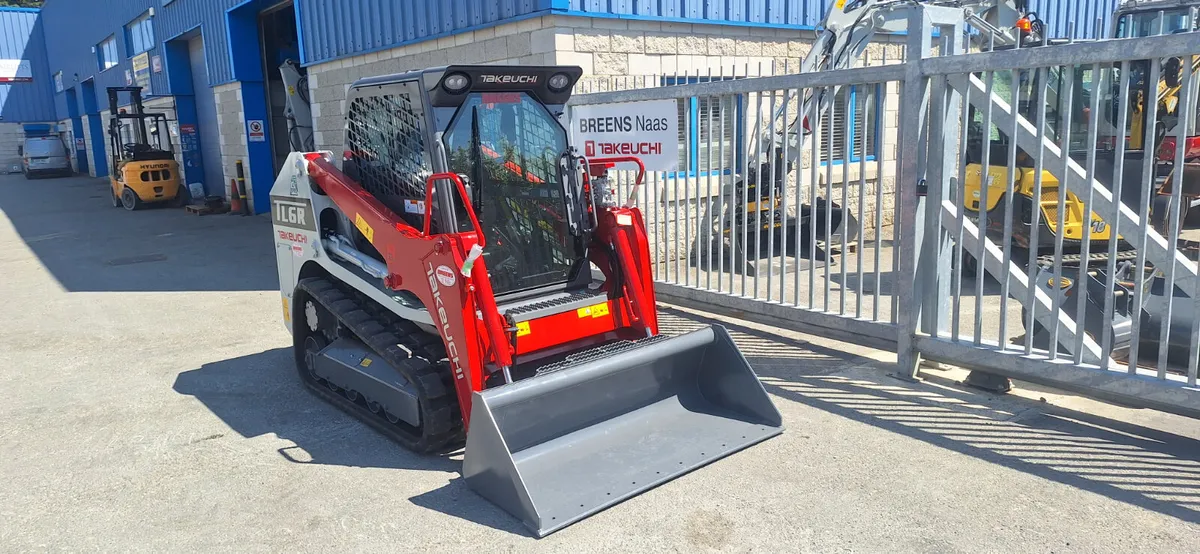 Takeuchi TL6 Trackloader - Image 2