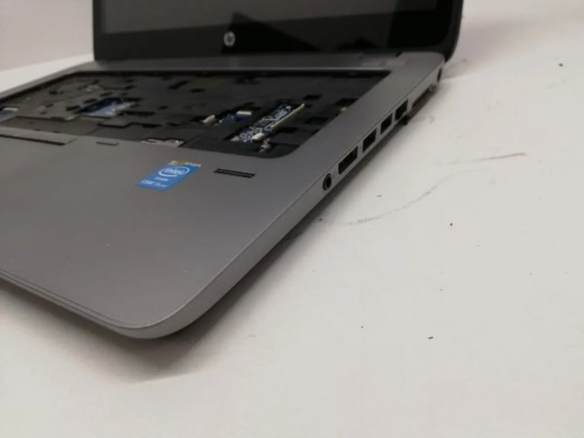 Online Laptop Clearance Auction - Image 4
