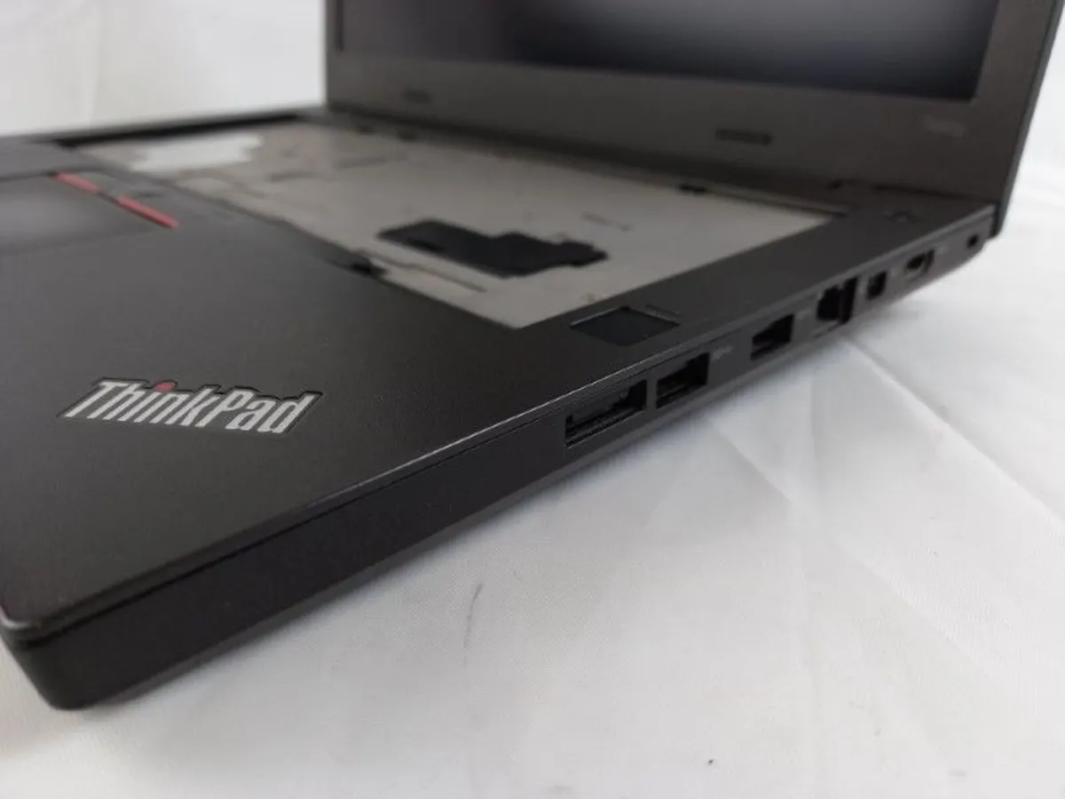 Online Laptop Clearance Auction - Image 2