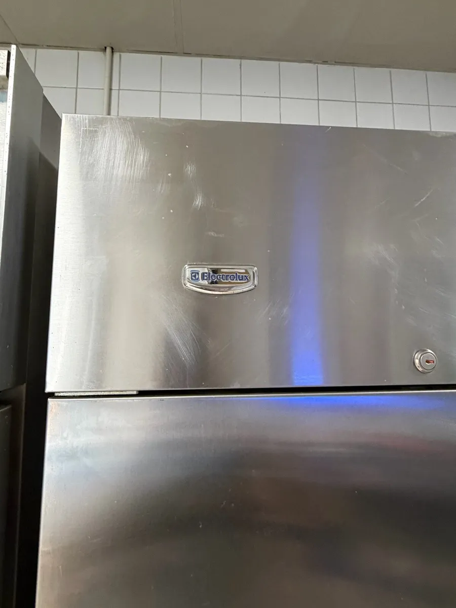 Commercial 2 door freezer - Image 2
