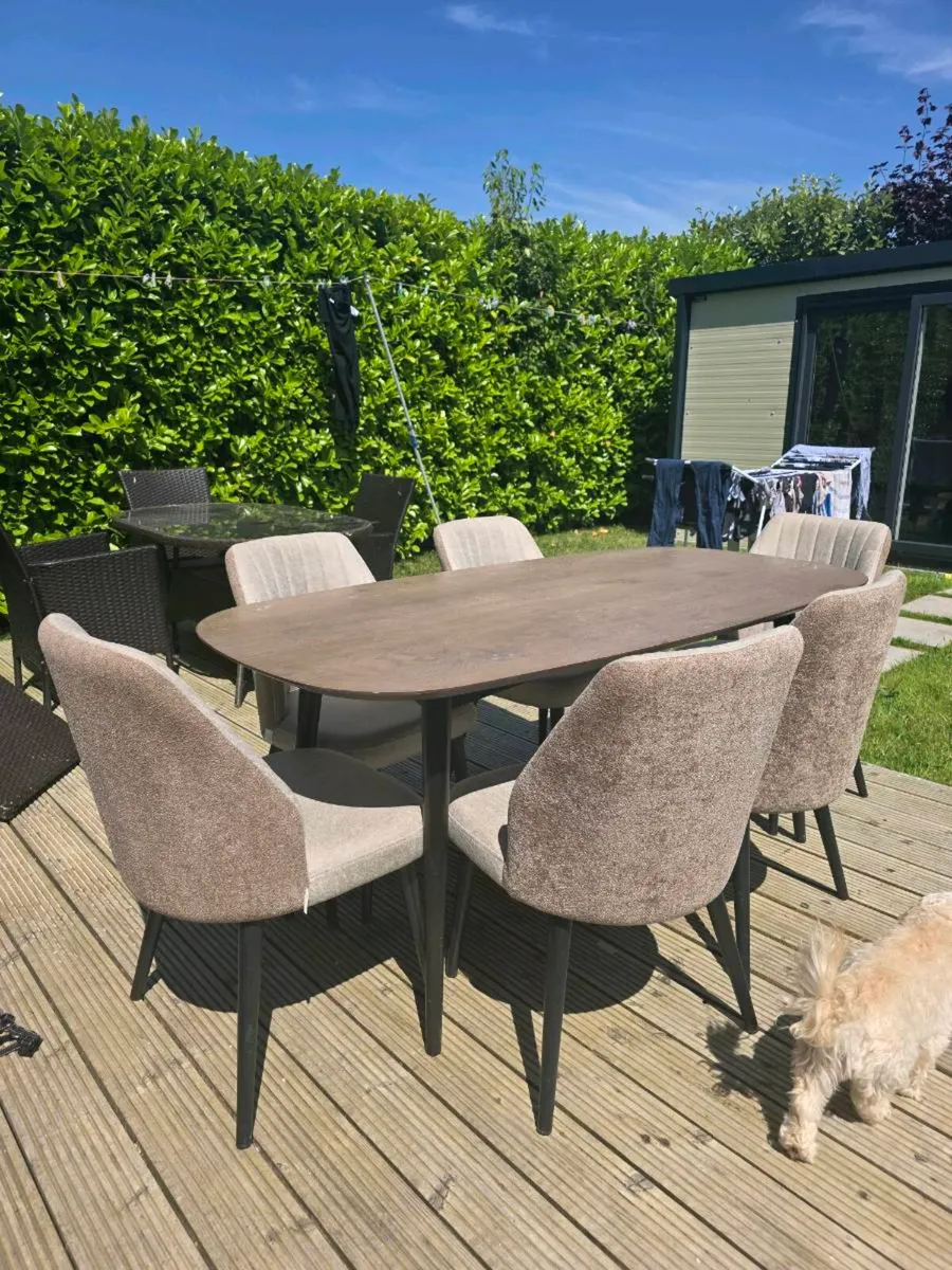 Table and Chairs - Image 1