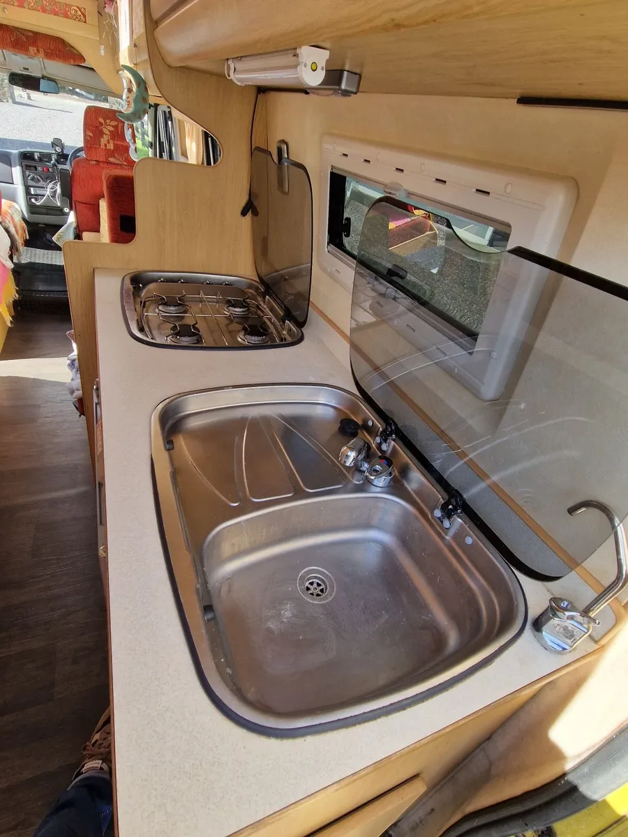 Nu Venture Campervan - Image 4