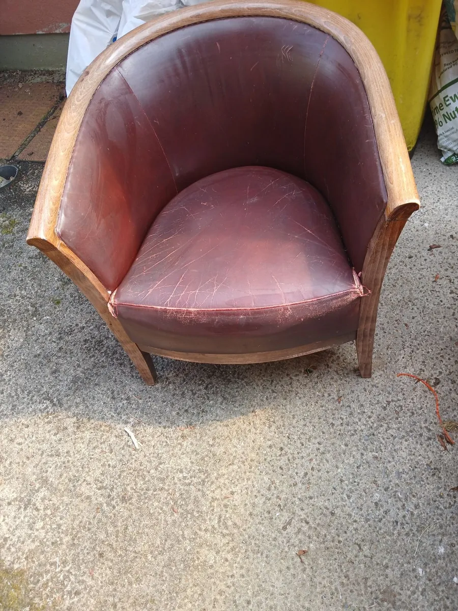 Sofa and individual  chairs - Image 4