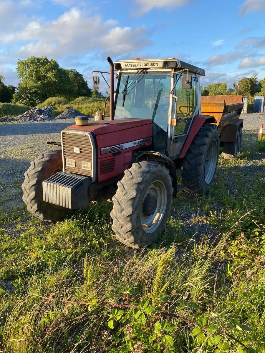 Massey Ferguson 3095 Tractor - Image 2