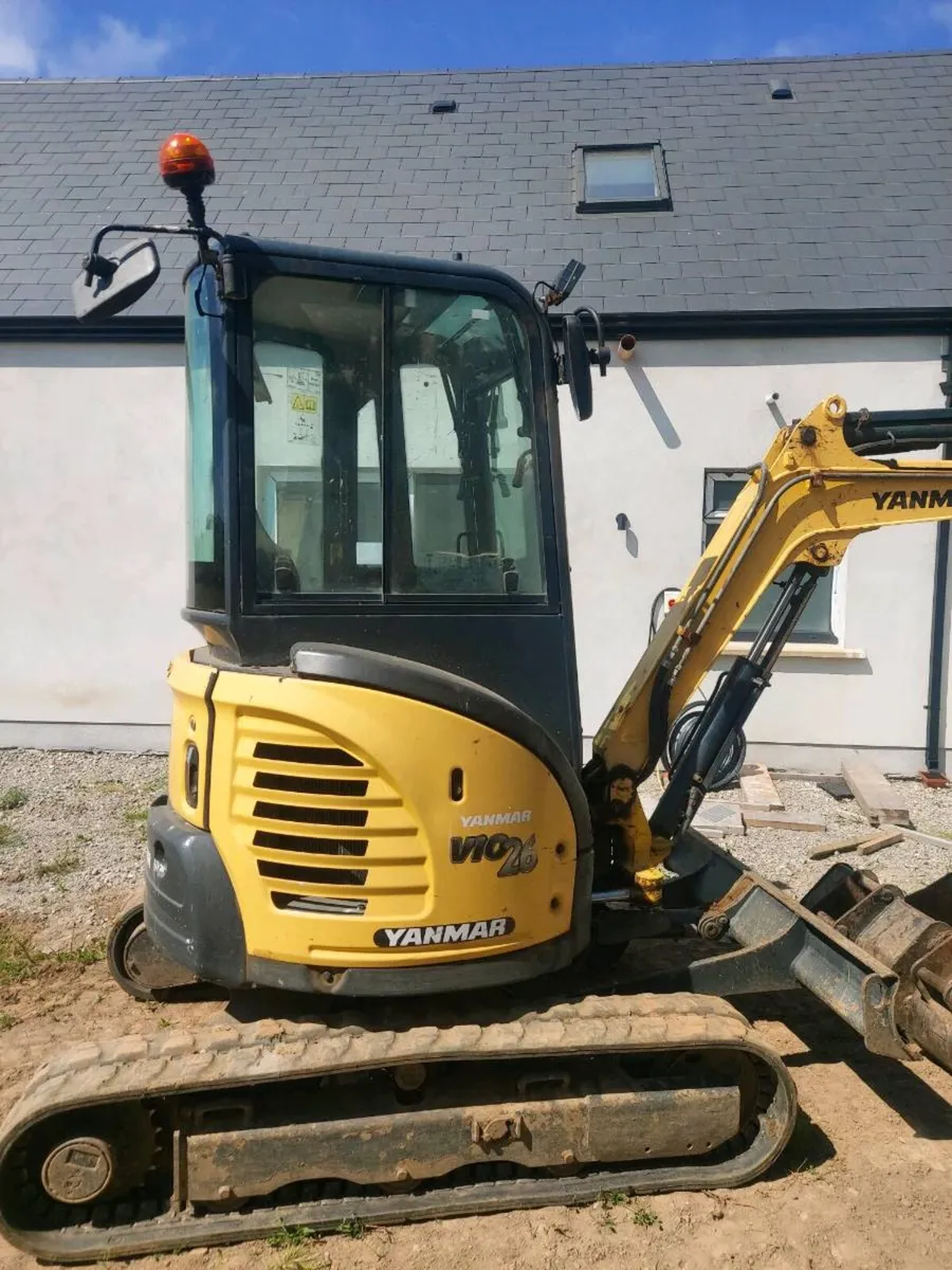 Mini digger - Image 1