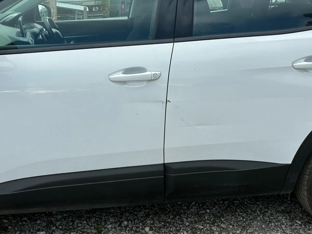 Peugeot 3008 Diesel AUTOMATIC. - Image 4