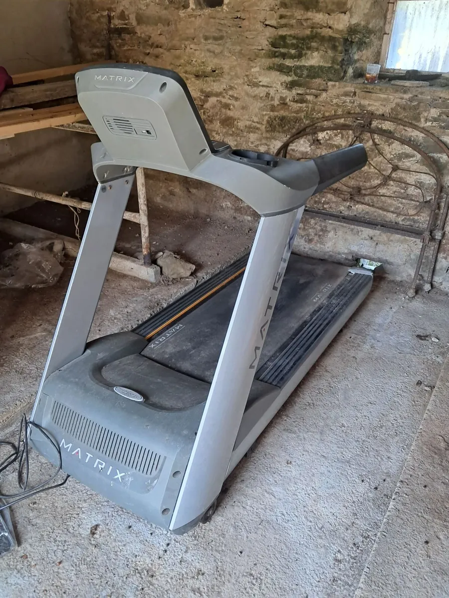 Matrix Heavy-Duty Commercial Treadmill – Gym Quali - Image 1