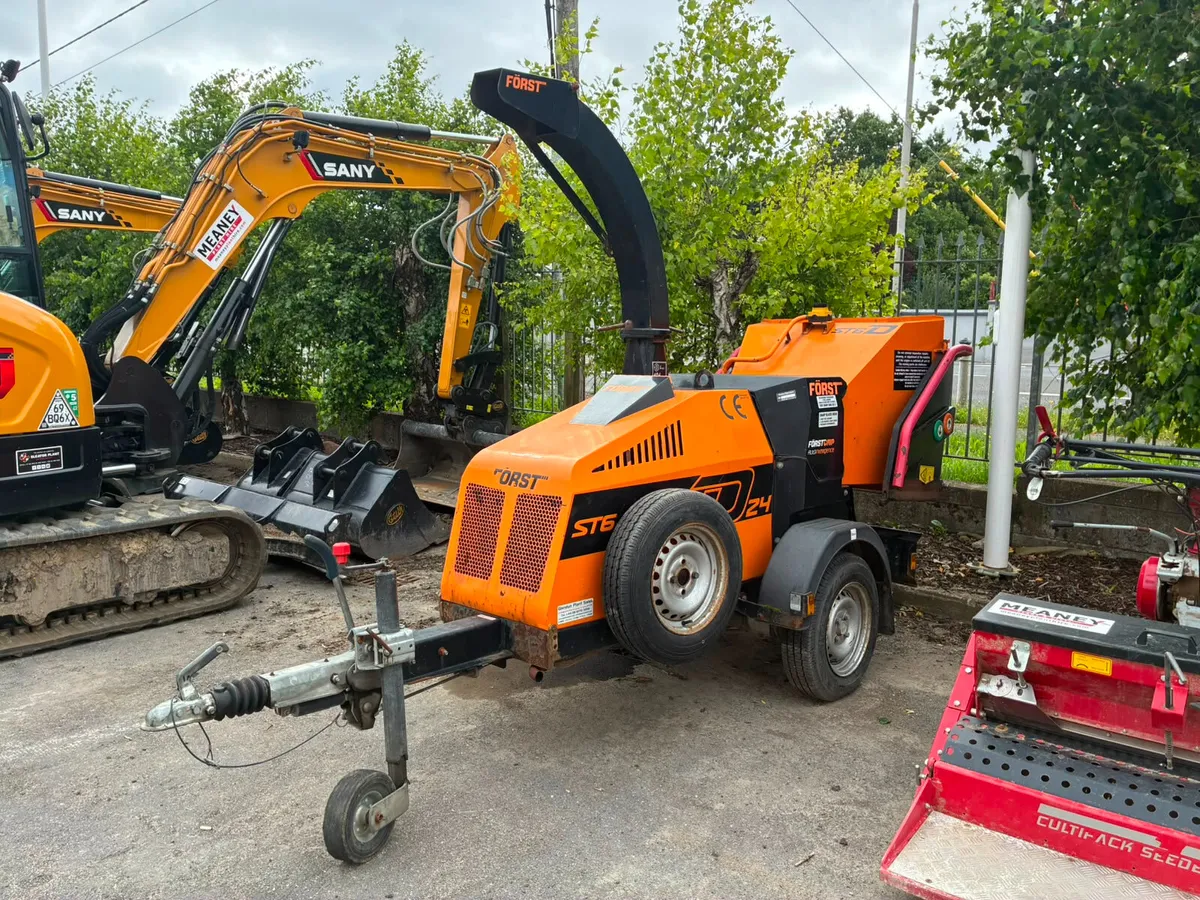 🌲 FOR HIRE – FORST ST6D WOOD CHIPPER 🌲 - Image 2