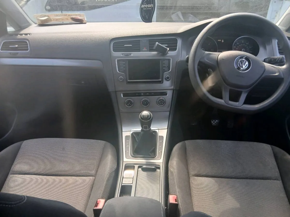 VW GOLF - Image 3