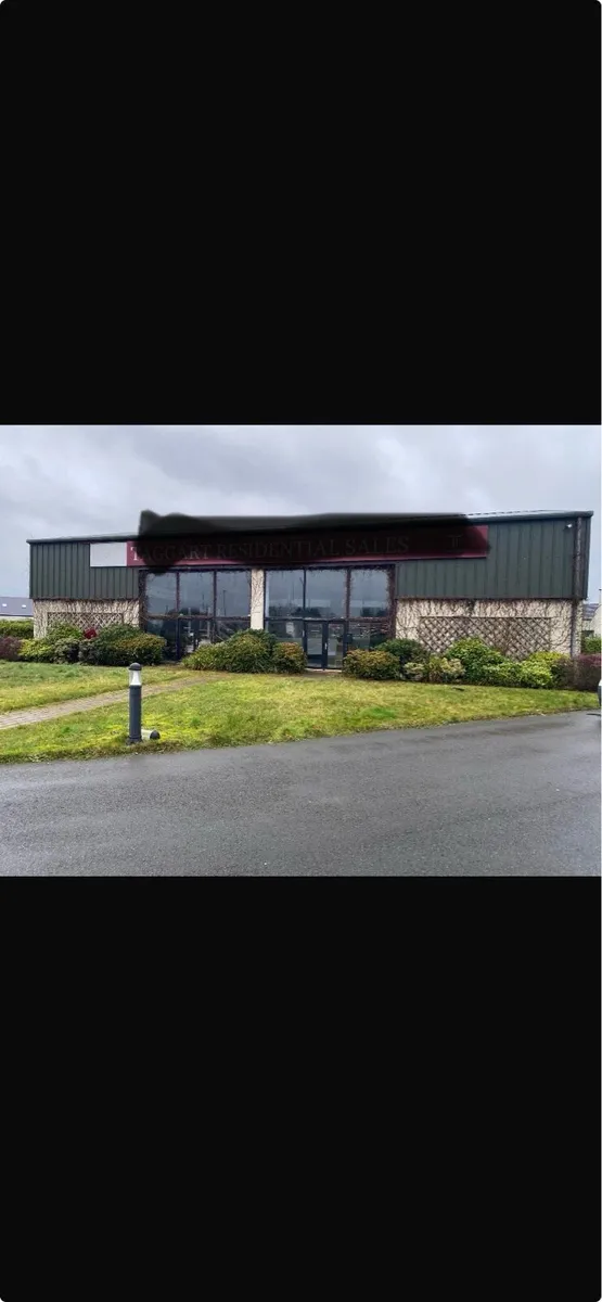 Steel shed 25m x 15m - Image 1