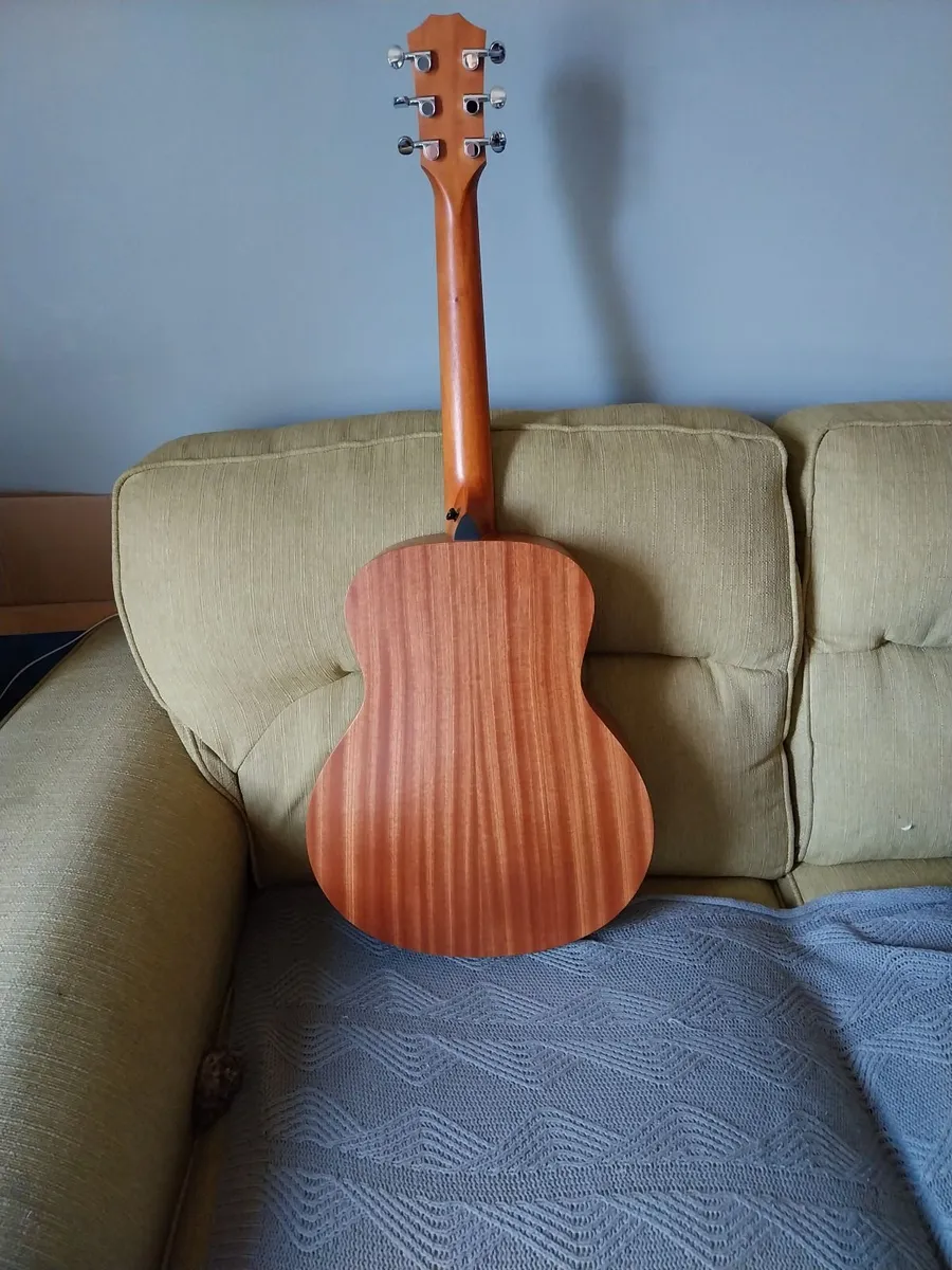 Acoustic guitar - Image 3