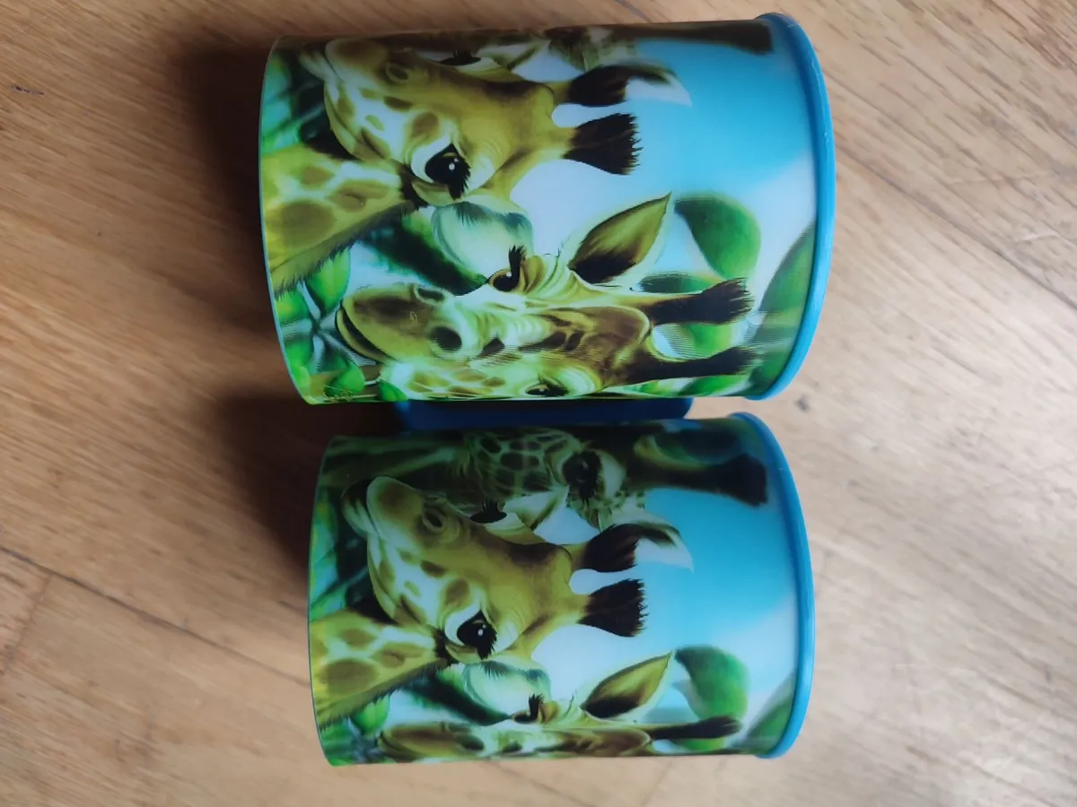 Mugs and glass - Image 4