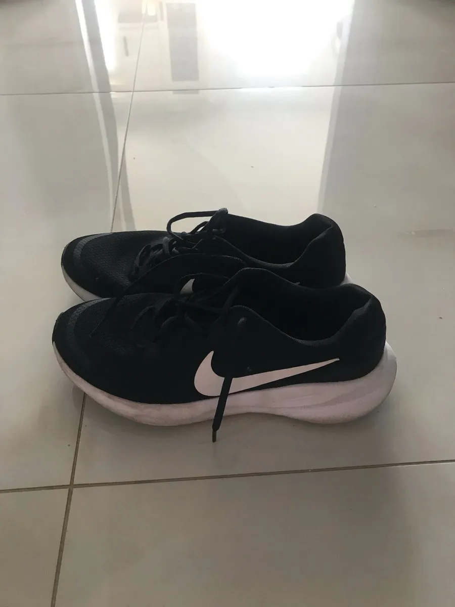Nike boys shoes - Image 3