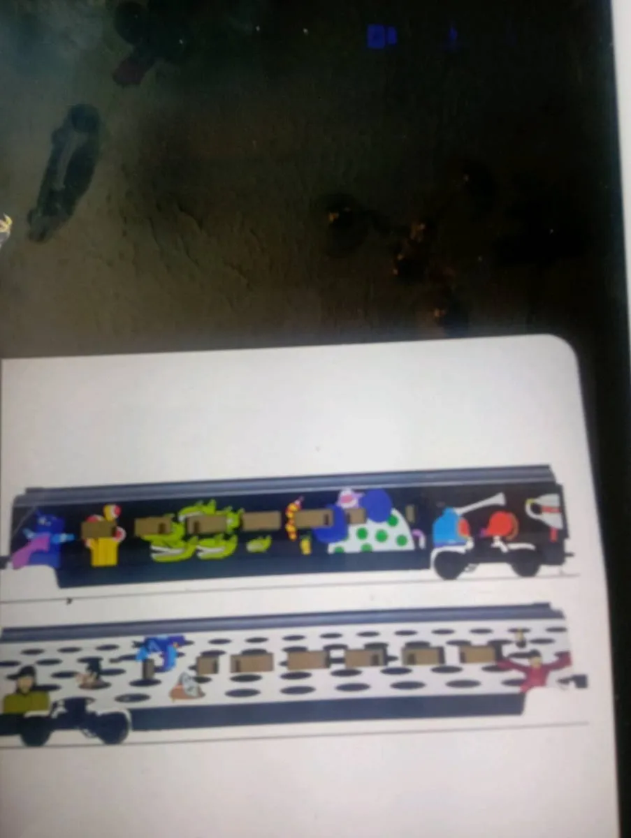 HORNBY  {TGV} EUROSTAR LIVERA BEATLIES YELLOW LOCO - Image 2