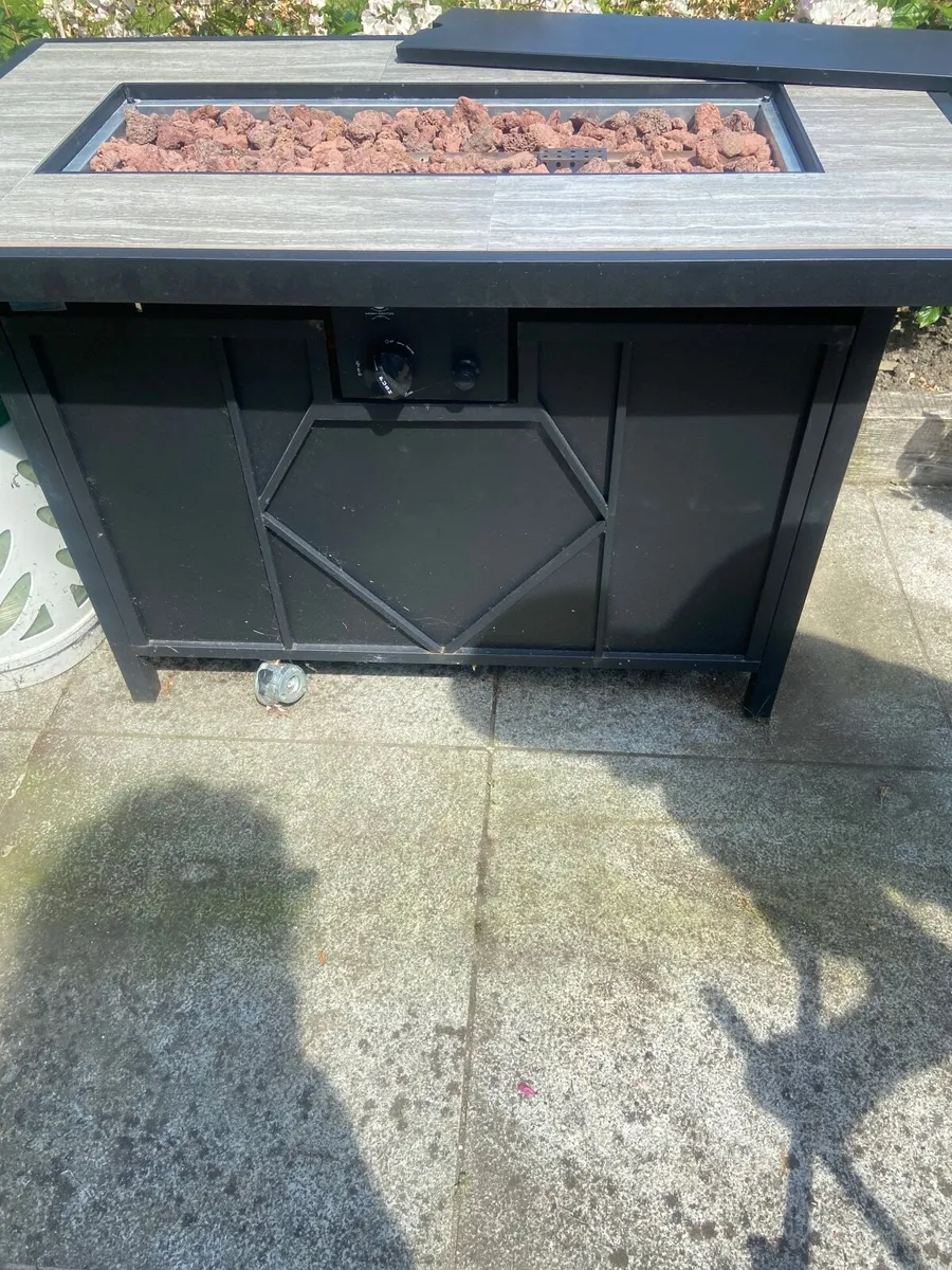 Outdoor Fire Pit complete with full gas cylinder. - Image 2