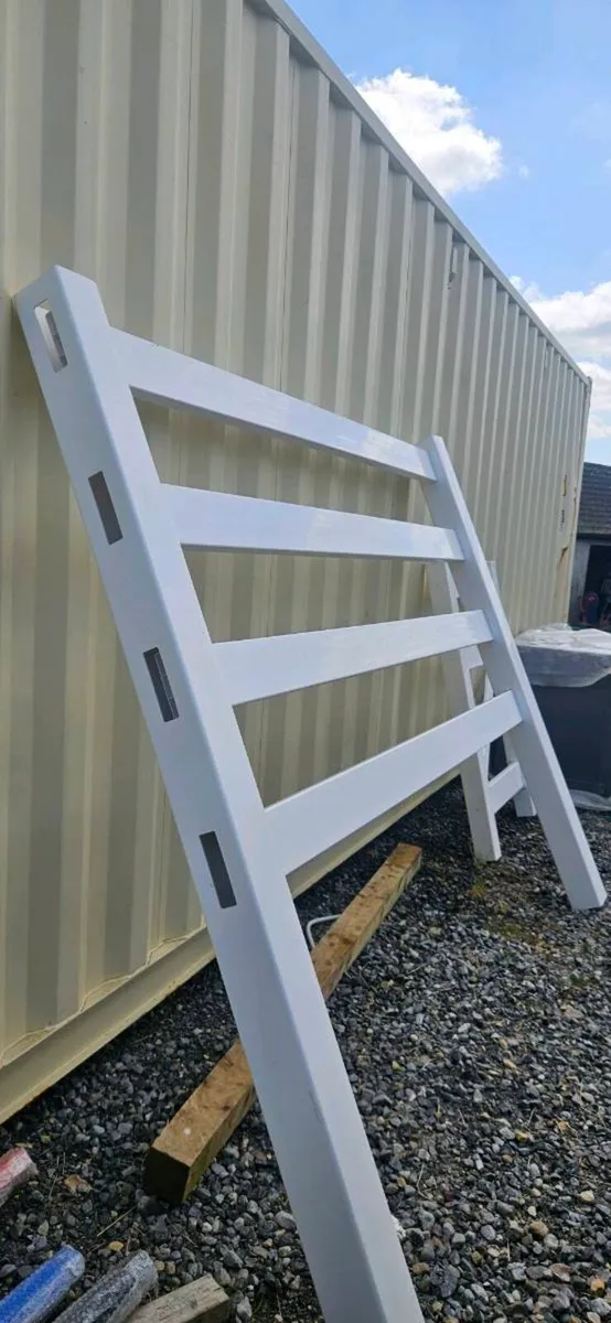 PVC Post & Rail - Image 1