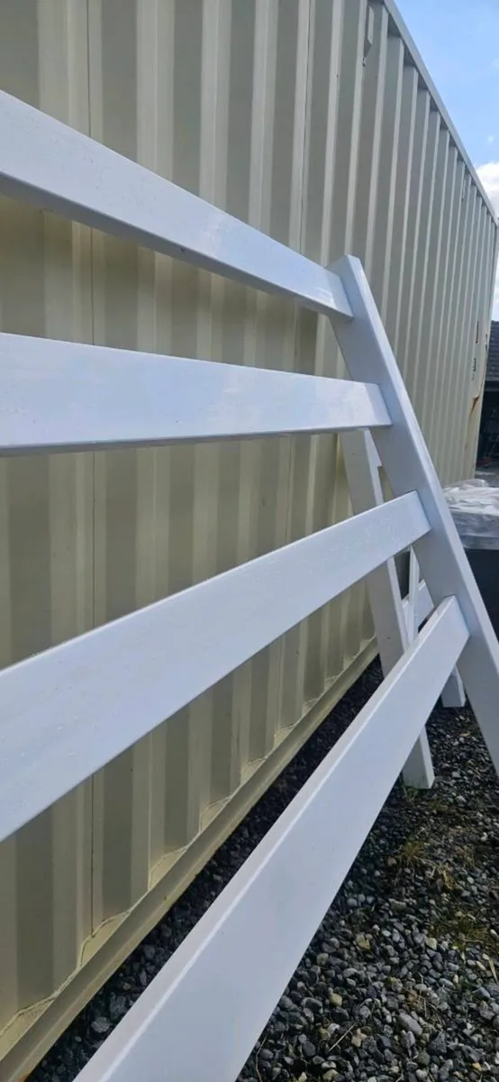 PVC Post & Rail - Image 2