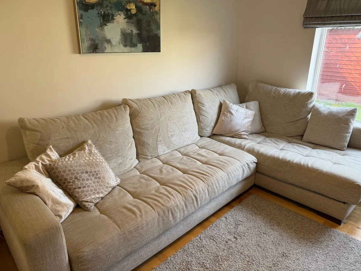 L Shaped FAMA Corner Sofa - Image 1