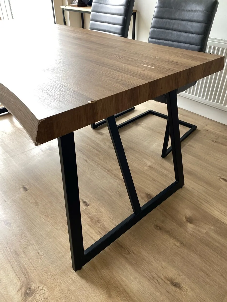 Dining table and 4 chairs - Image 3